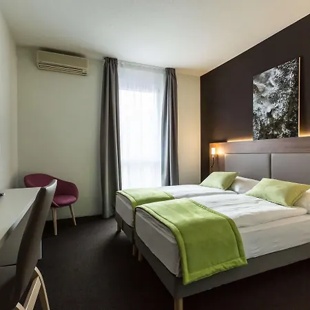 Campanile Hotel 3*